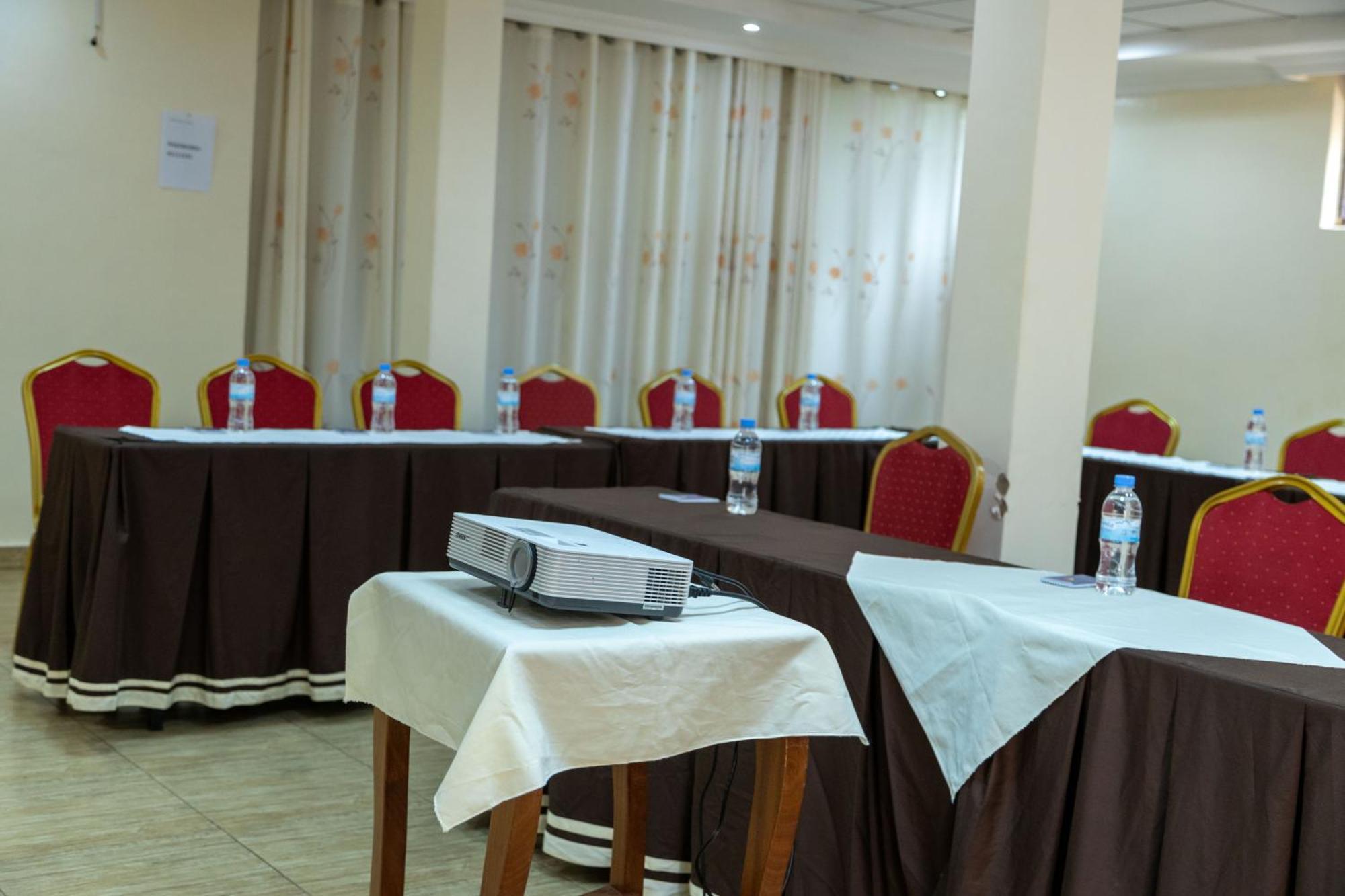 The Country Inn By Smart Haven Kigali Exterior foto